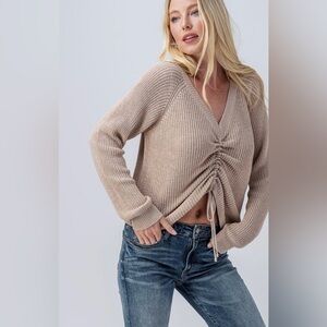 Jolie & Joy Cinched Front Lightweight Sweater. Size M Great Condition.